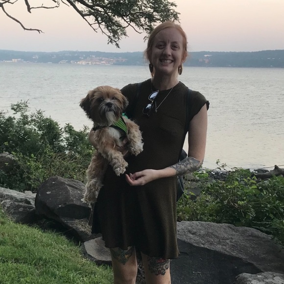 Meet your Posher, Megan - Picture 1 of 2